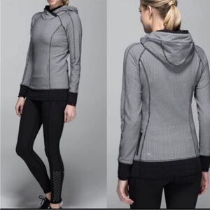 EUC LULULEMON HHBP/BLK Herringbone Black Think Fast Hoodie Jacket 4